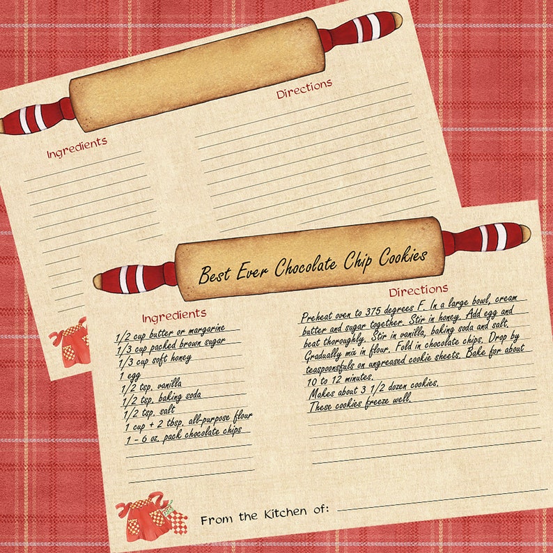 Op de afbeelding: Een printbare receptenkaart voor de allerbeste chocolade-chipkoekjes. De kaart heeft een rode en witte deegroller met de titel van het recept en de ingredi&euml;nten aan de linkerkant en de instructies aan de rechterkant. De kaart heeft een rustieke, vintage uitstraling met een rood-wit geruite achtergrond.