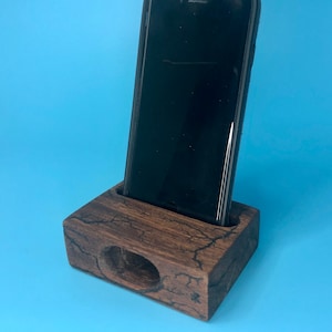 Phone Holder Speaker Amplifier, Lightning Design Walnut