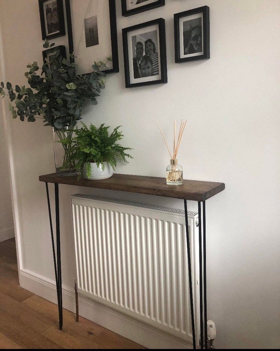 Entrance 2024 corner table