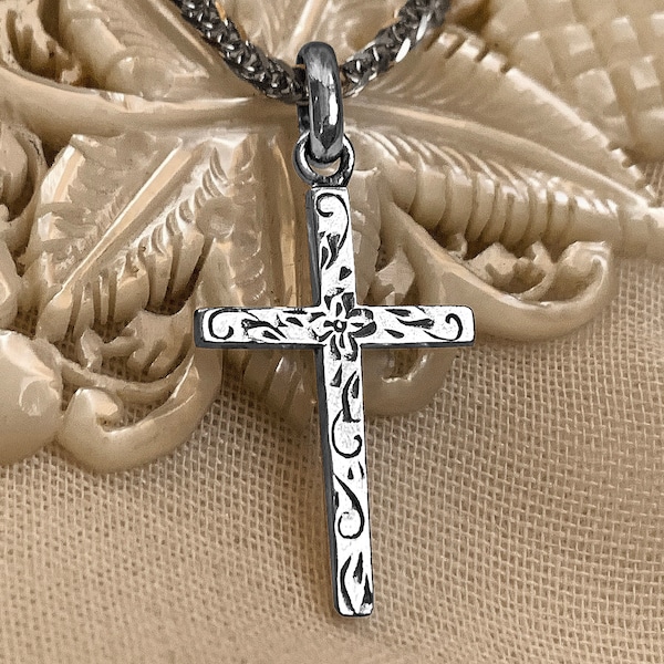 Croix latine petite artisanale gravée Jésus argent massif style Antique Small Latin cross engraved Jesus 925 solid silver Antique style