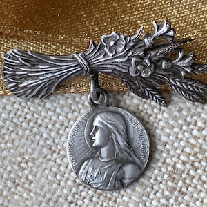 Pendant Brooch Medal of Jeanne d&#39;Arc Antique French - Christian Gift - Symbol of Faith Devotion - Art Nouveau - Spiritual Gift