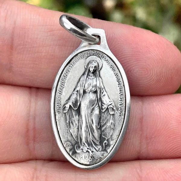 Petite médaille Miraculeuse de Marie 1830 style Antique, argent massif Miraculous medal 1830 mary Antique French style, 925 sterling silver