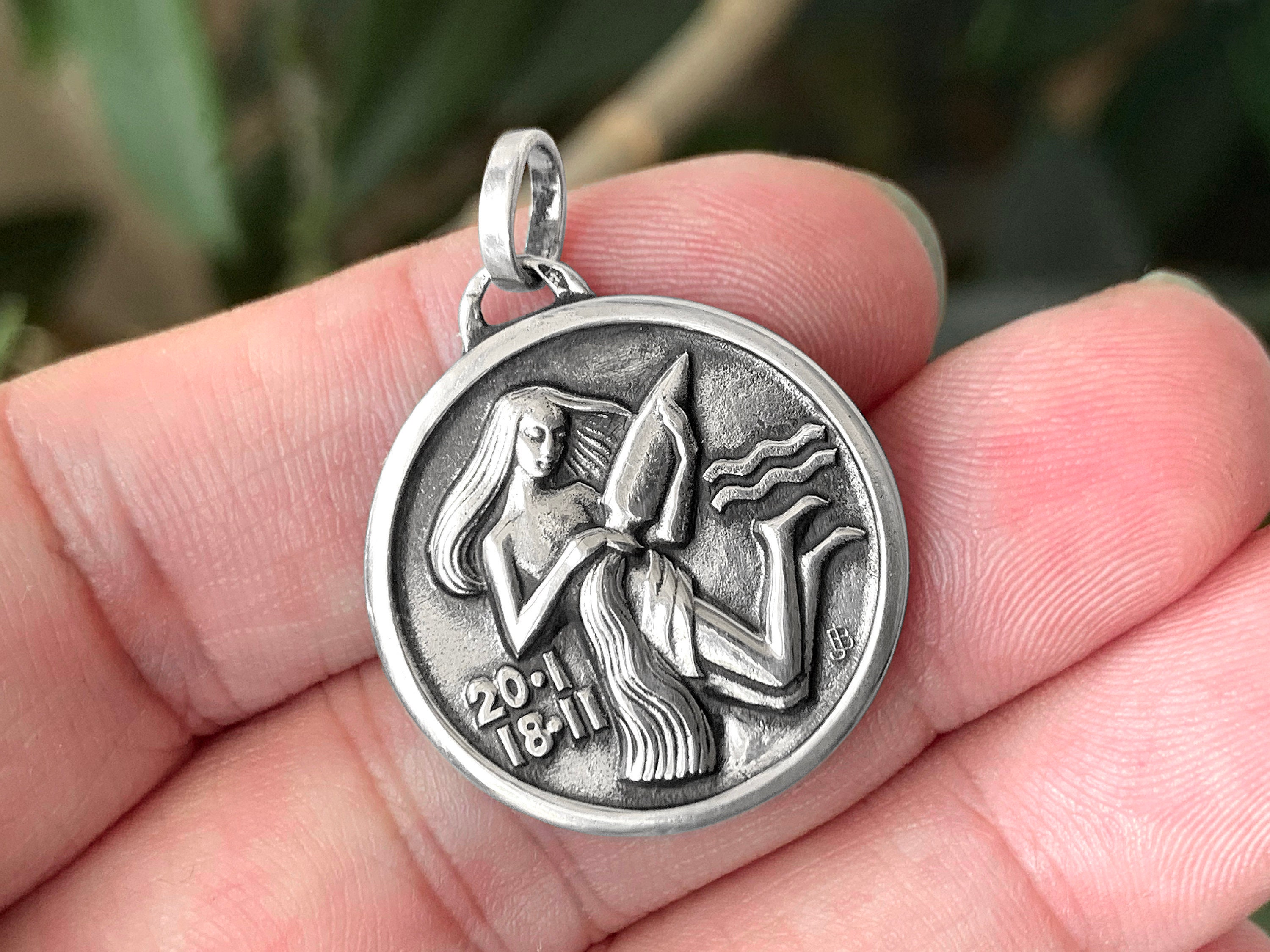 Pendentif Médaille Signe Du Zodiaque Verseau En Argent Sterling - Bijou Occasion