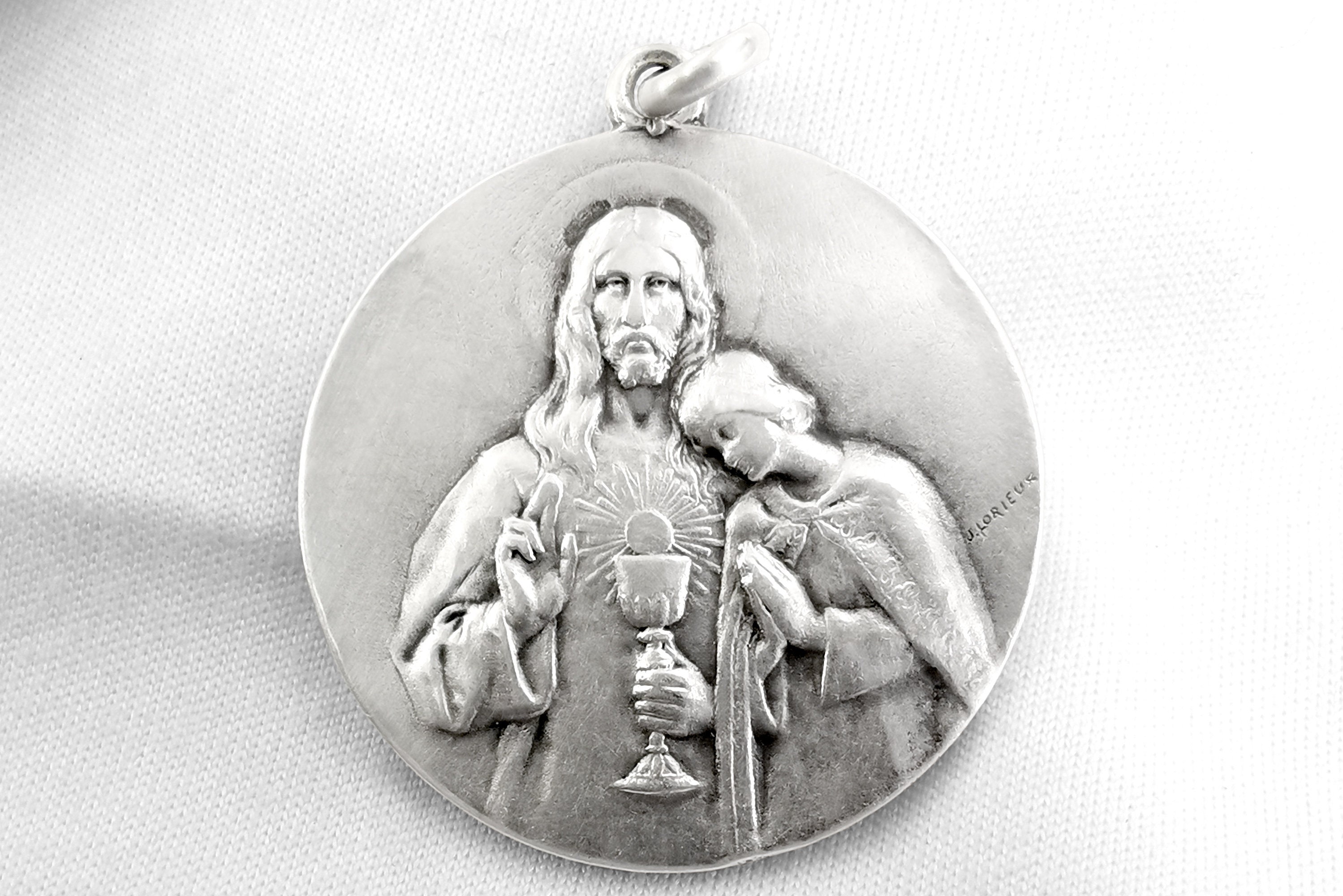 Médaille Antique Jésus, Signée J Lorieux, Religieuse en Argent Massif/French Religious Medal First C