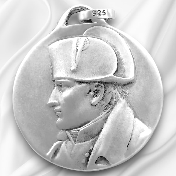 Médaille de Napoléon Bonaparte  Grand pendentif en Argent Massif, 30X26 millimètres, Style Art nouveau, 10,14 grammes ! Cadeau de collection