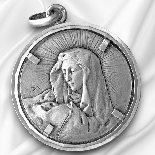 Very large Antique medal pendant of the Virgin Mary in tears 40x35 mm - + of 16,5 grams - Art Nouveau Realistic Religious - Sterling Silver