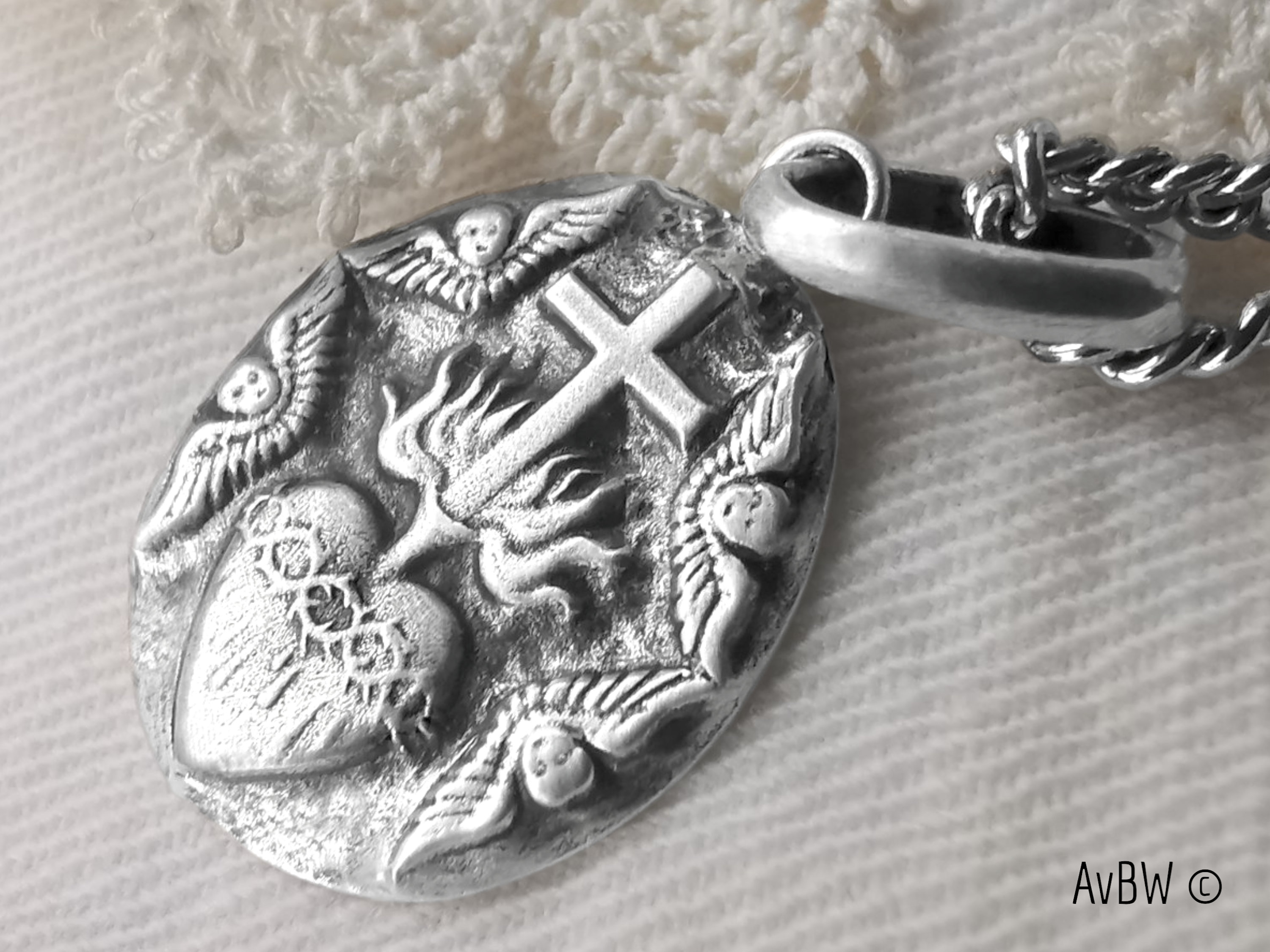 Sacred Heart of Jesus Pendant - Sterling Silver - Antique Design ...