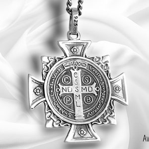 Croix de Saint Benoît, pendentif en Argent Massif, Symbole de Protection Divine, de Foi, Bijou Artisanal Religieux design Antique Français image 3