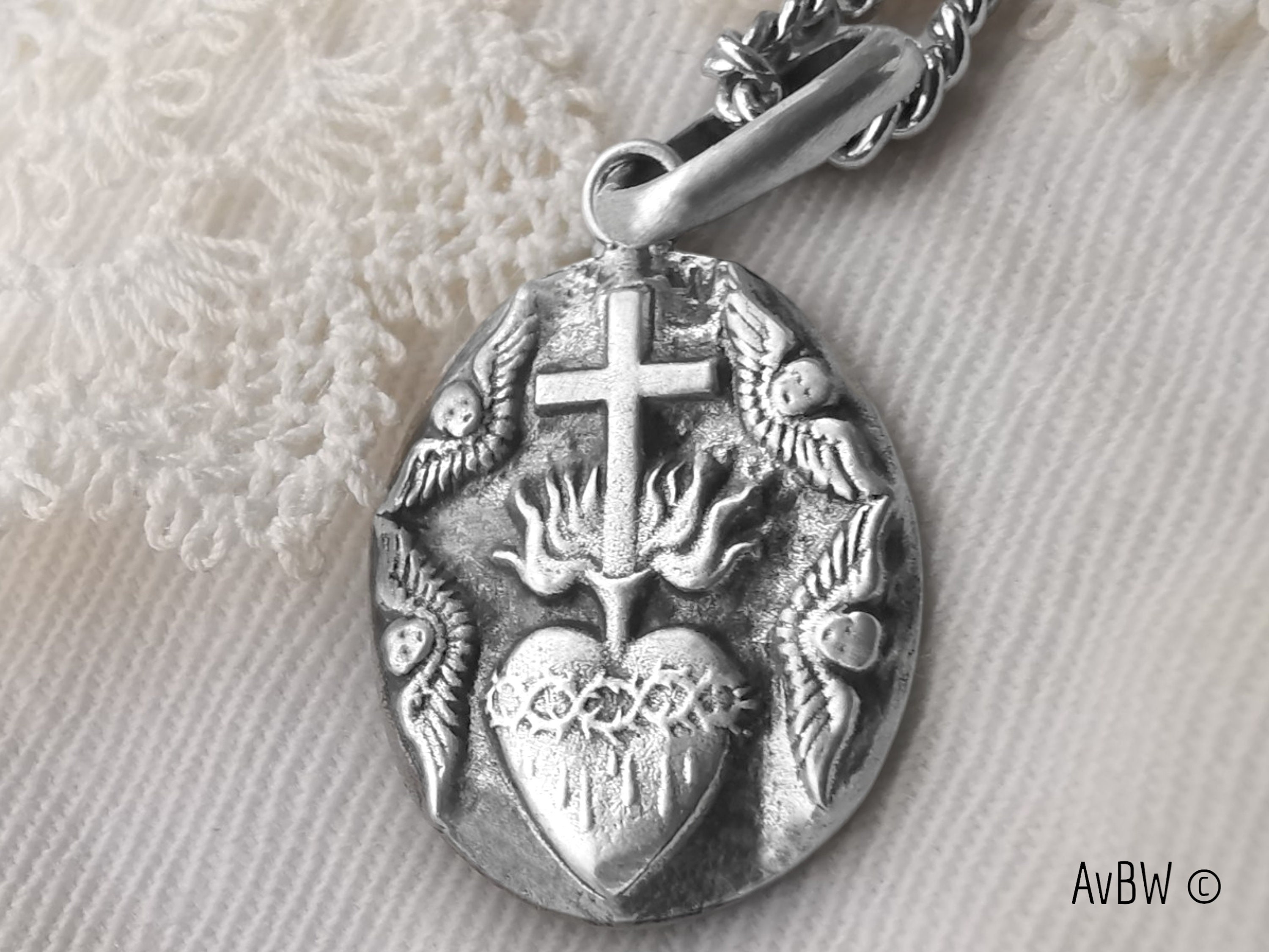 Sacred Heart of Jesus Pendant - Sterling Silver - Antique Design ...
