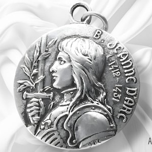 Sterling Silver Joan of Arc Pendant, High-Quality Religious Medal Jewelry, Divine Protection necklace for Communion Confirmation necklace