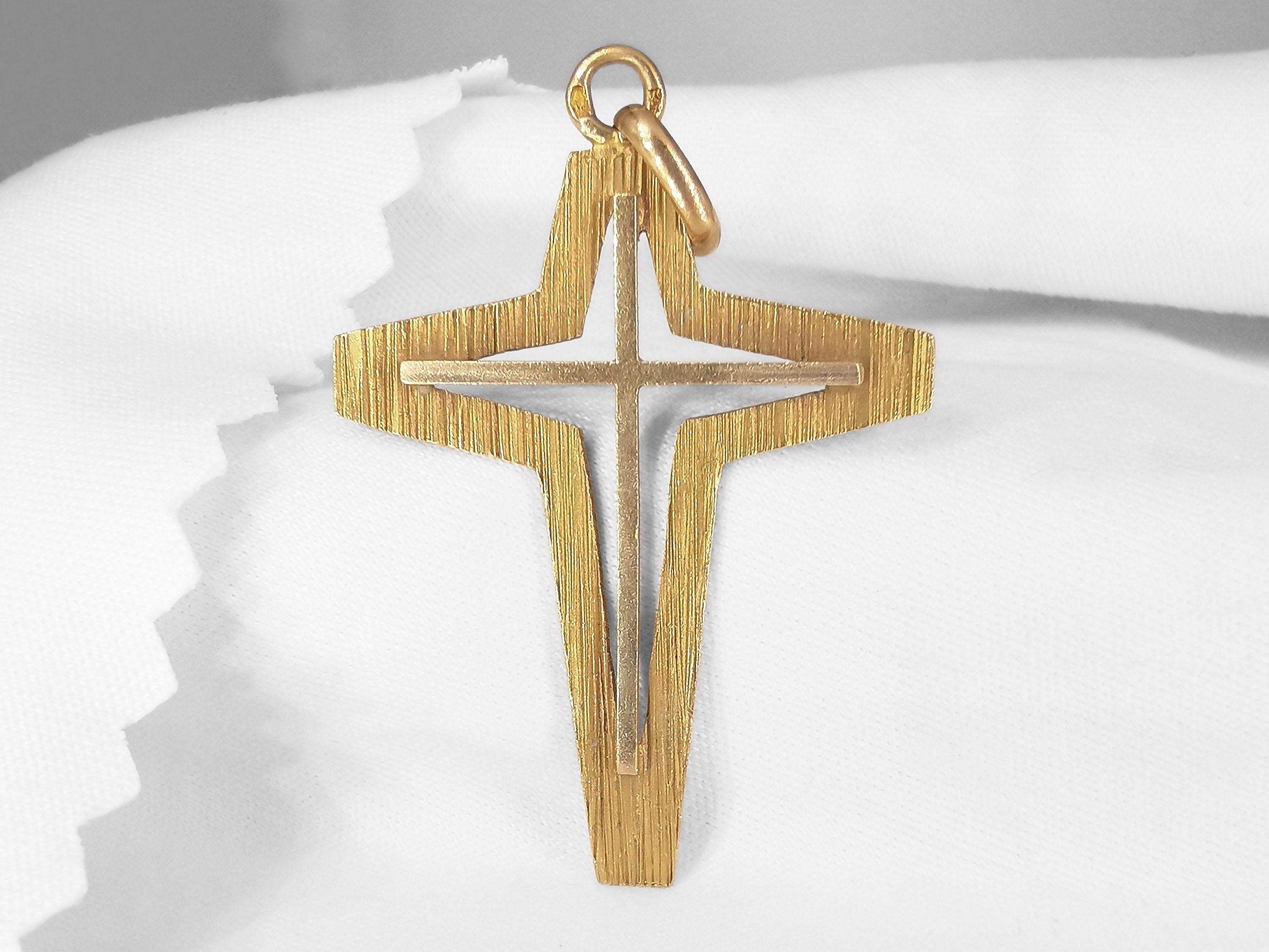 Croix Antique en Or Française Double Croix 18 Carats | Or Jaune French Cross 18K Gold | Yellow Gold