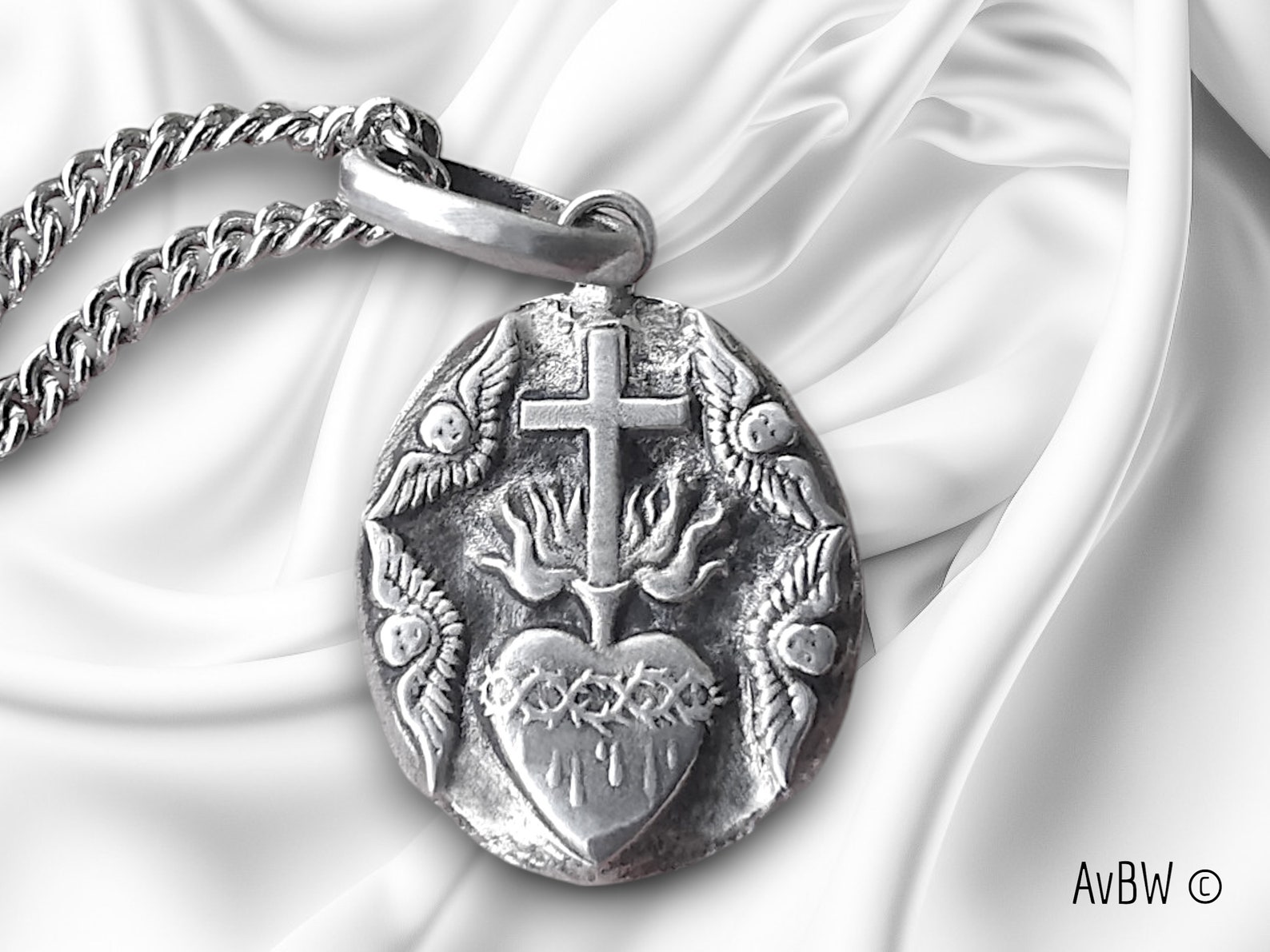 Sacred Heart of Jesus Pendant - Sterling Silver - Antique Design ...