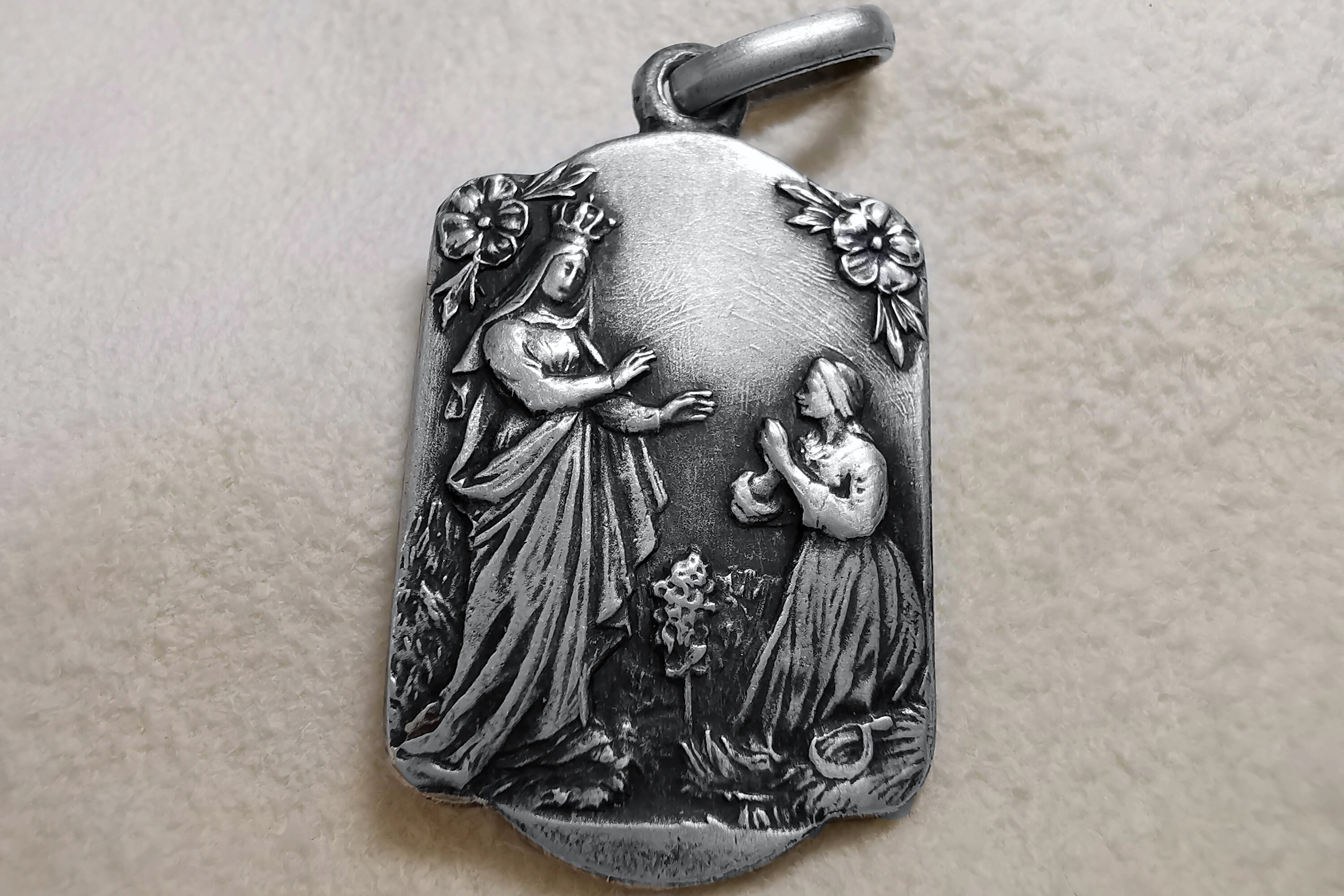 Médaille Antique de Lourdes, Vierge Marie Bernadette Soubirous Apparitions/French Religious Medal Vi