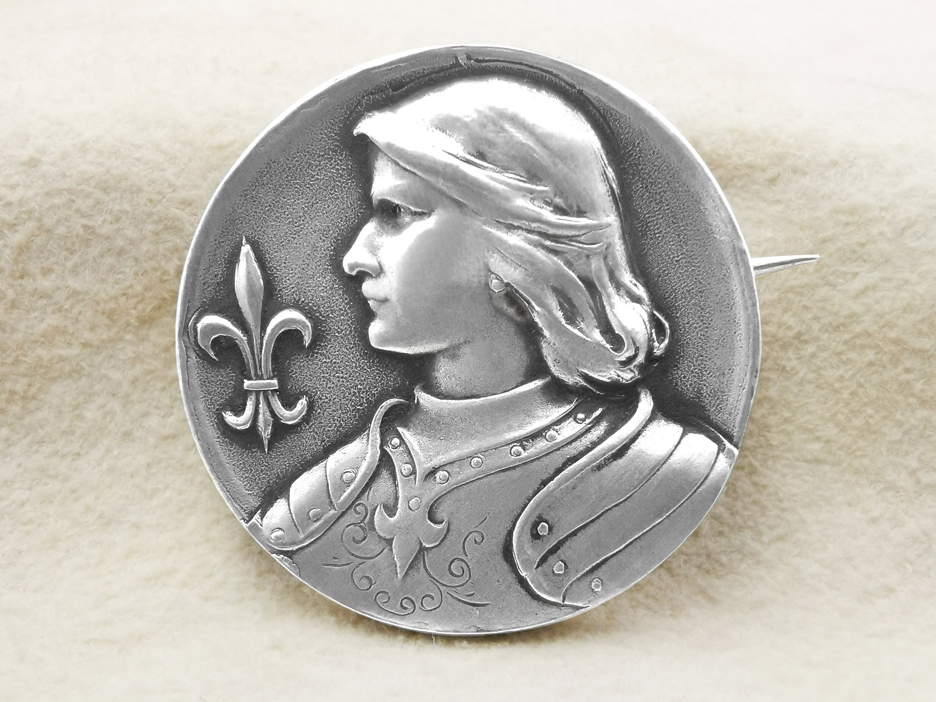 Broche Jeanne D'Arc Début 1900 - Bijou Vintage Historique, Occasion