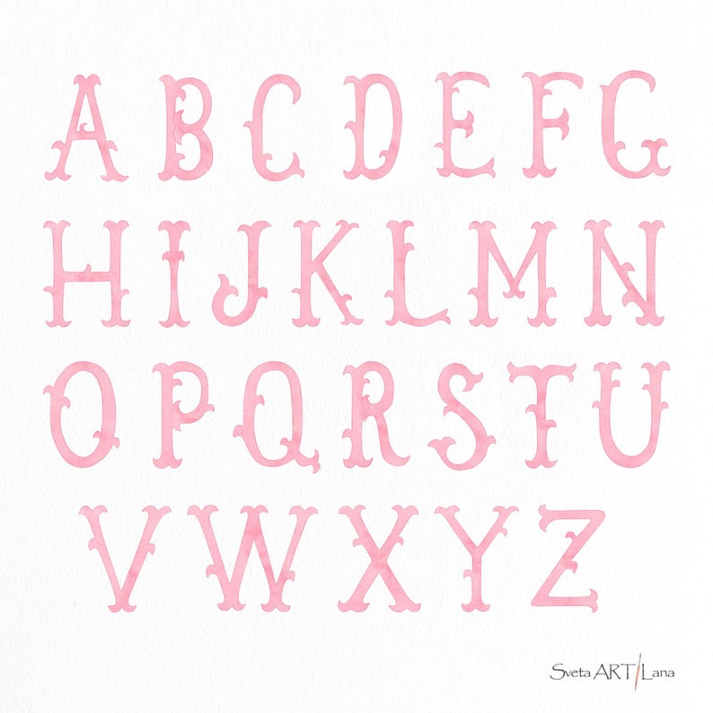 Pu&ograve; includere: Un set completo di lettere maiuscole dell'alfabeto inglese dalla A alla Z, reso in uno stile acquerello rosa tenue con dettagli decorativi serif. Le lettere sono disposte su quattro righe e il testo Sveta ART Lana appare nell'angolo in basso a destra.