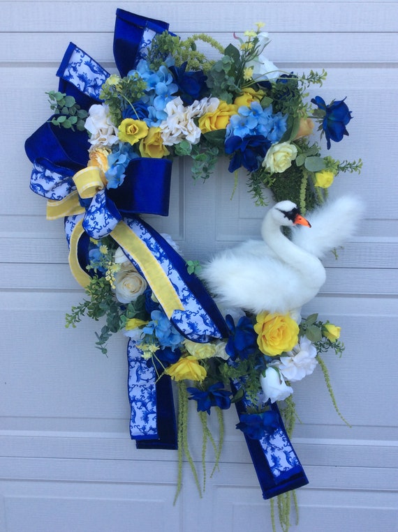 Spring Wreath, Swan Wreath, Swan Swag, Summer Wreath, Door Hanger, Mother’s Day Wreath, Wedding Decor, Bridal Shower Decor, Wedding Wreath