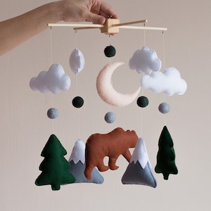 READY TO SHIP! Baby mobile, Woodland mobile, Bear mobile, Mobile Nursery, Mobile Felt, Mountain mobile, Cot mobile