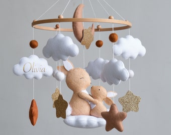 Mobile neutre pour lit de bébé lapin et nuage - décoration en feutre pour chambre de bébé, cadeau de baby shower