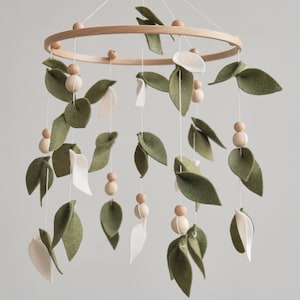 Blommigt blad babymobil, grön barnkammardekor, bohemisk babyshowerpresent bild 6