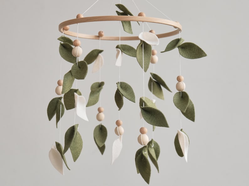 Blommigt blad babymobil, grön barnkammardekor, bohemisk babyshowerpresent bild 6
