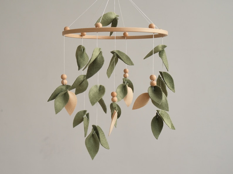 Forest crib mobile, Leaf baby mobile, Minimalist baby crib mobile, Green floral nursery mobile, Hanging mobile, Baby shower gift 画像 5