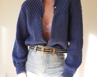 Handgestrickter Pullover-Cardigan, handgefertigt in Urugay, 100 % Wolle, Vintage-Cottagecore-Blau