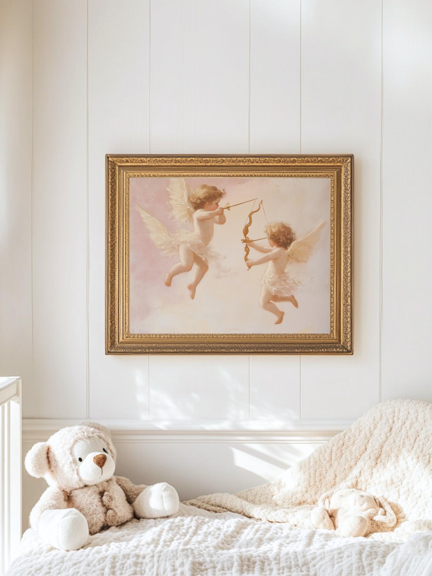 天使のキューピッドのプリント：キューピッドのロココ調絵画、ピンクの