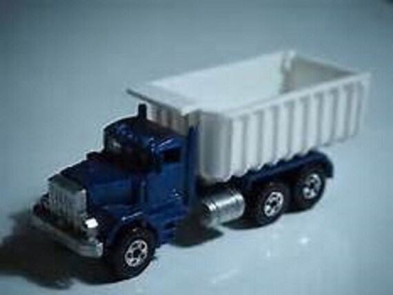 hot wheels peterbilt dump truck