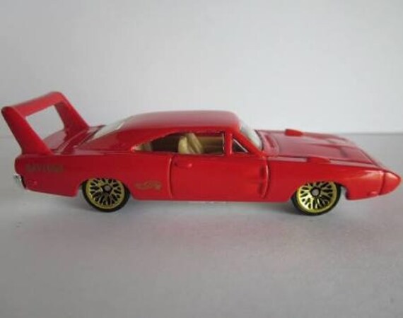 hot wheels 70 dodge charger daytona