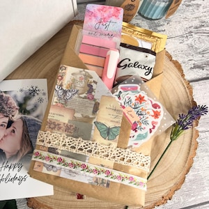 Blind Date with a book, Mystery Surprise BookTok, Book gifts for her, Book Treats, Tea, Hot Chocolate, Eye Mask, Romance, Thriller, Fantasy