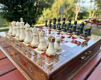 Gepersonaliseerde luxe houten schaakbordset met opbergruimte, zwart-witte klassieke schaakstukken, schaakset handgemaakt, decoratieve schaakgeschenken