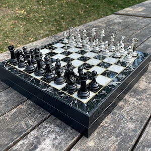Vip Pas houten schaakspel met marmerpatroon aan, schaakbordsets met metalen zwart-zilveren schaakstukken, schaakset handgemaakt afbeelding 2