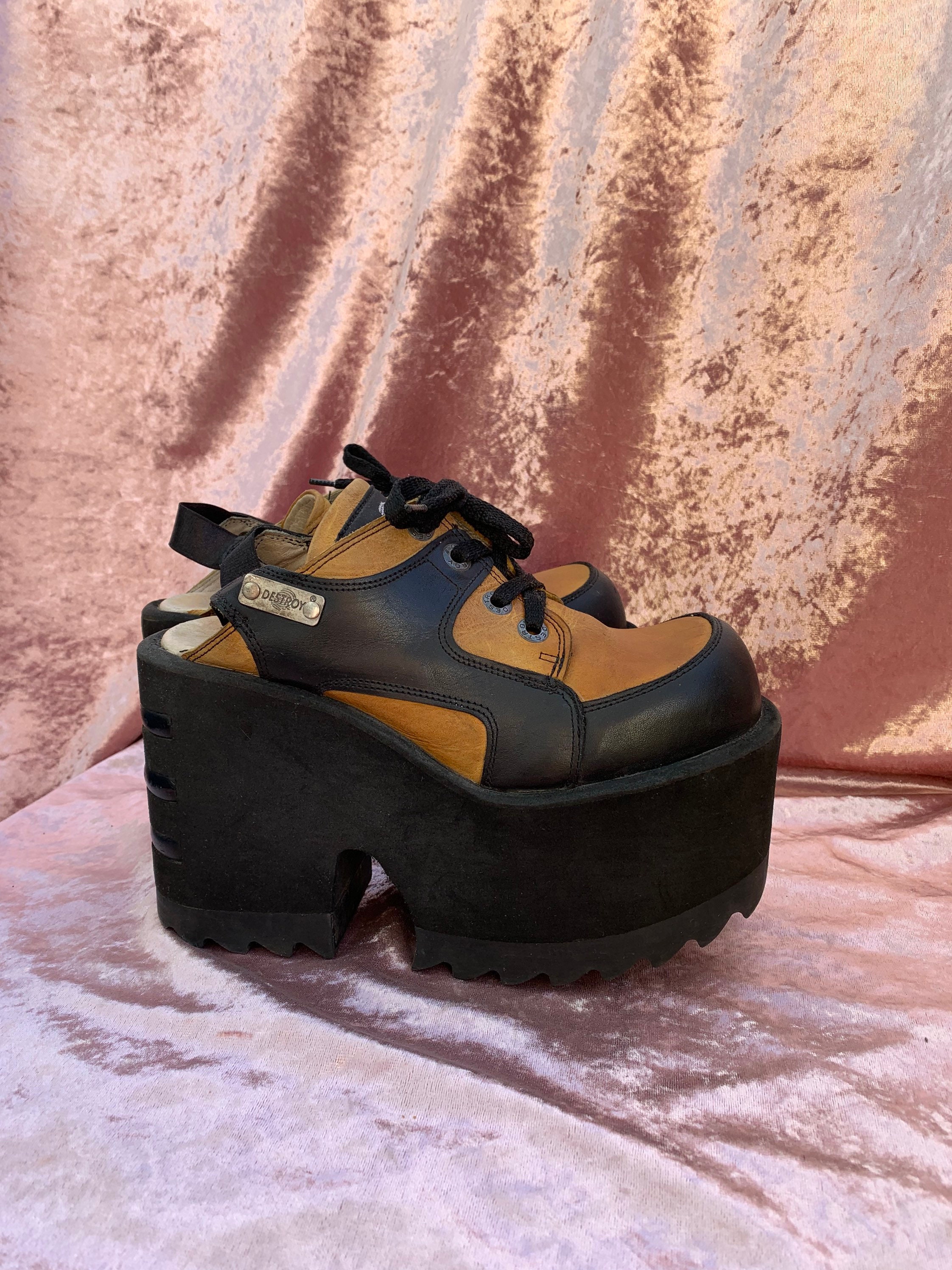 dolcis vintage 90s platform trainers