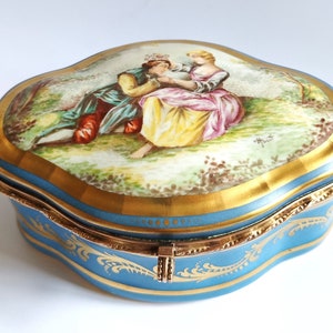 Hand Painted Limoges Porcelain Box 19th C