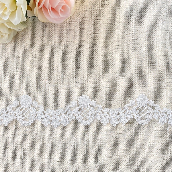 Light Ivory Trim, bridal lace, alencon lace, wedding trim lace, scalloped lace trim for bridal veil