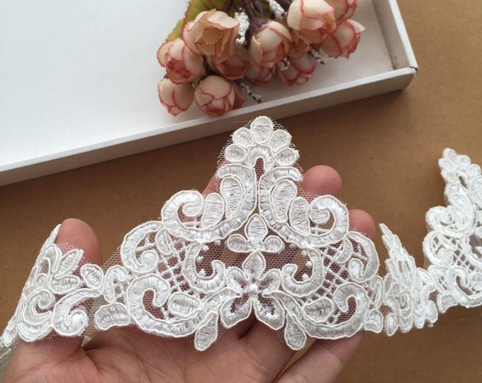 Ivory Sequin Lace Trim T681