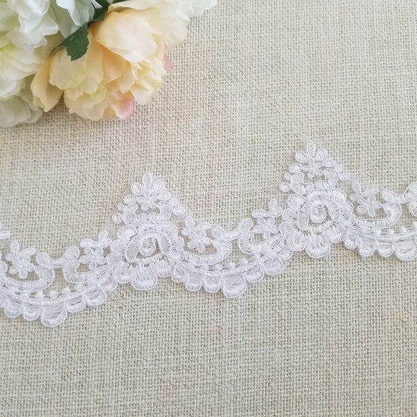 Light Ivory or White Lace Trim, bridal lace, alencon lace, wedding trim lace, scalloped lace trim for bridal veil