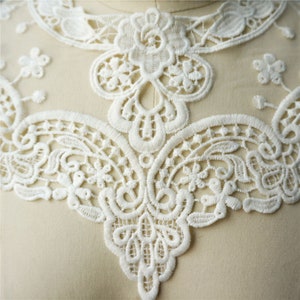 Champagne Venice Lace Collar Applique: Embroidered Polyester Neckline Motif (17.5 x 15 in)