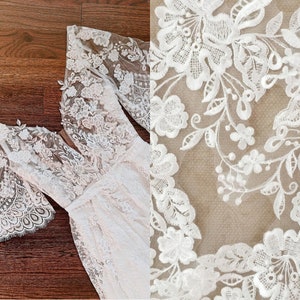 Light Ivory Lace Applique Pair: Embroidered Bodice Trim (13.5 x 8&quot;)