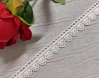 2 yards of 7/8 Inch Off White Polyester Lace Trim, For scrapbooking, DIY projects