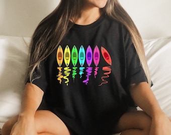 Kayaking T-Shirt: Regenbogen Kayak Design, Abenteuer Shirt