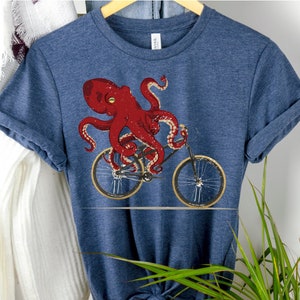 Camiseta retro con gráfico divertido de andar en bicicleta, camiseta de ciclismo, camiseta de Kraken, camiseta linda de pulpo, camiseta de amante del pulpo, regalo para amantes del océano, regalo para mamá