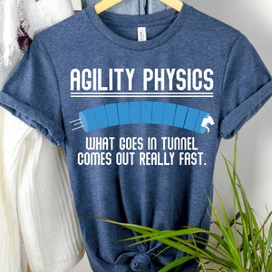 Camiseta engraçada sobre física e agilidade para cães: presente para treinador de cães