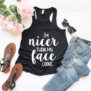 Freches introvertiertes Tank Top: Ich bin schöner als mein Aussehen