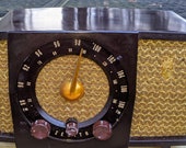Vintage working Zenith Table top AM FM tube radio H723Z