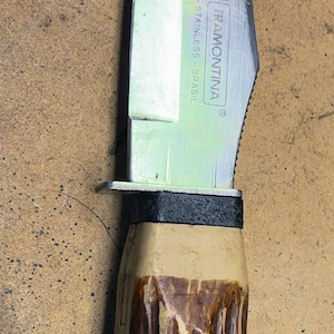 Vintage hunting knive made in Brazil.