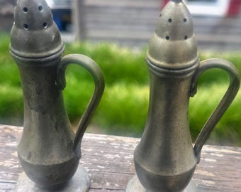 Vintage Quaker Genuine Pewter Salt and Pepper Shaker Set 204 - Etsy