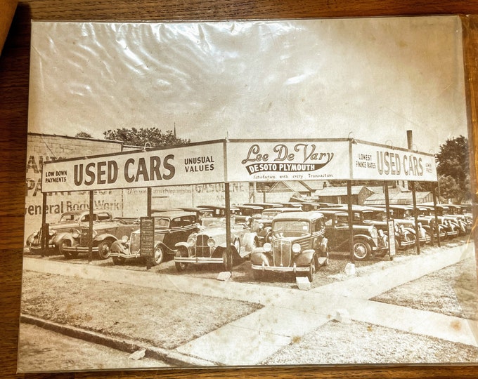 Vintage photo of Desoto /Plymouth dealership