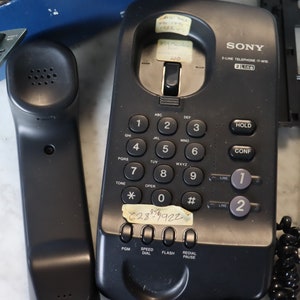 Vintage Sony 2 line push button telephone IT-M10 untested