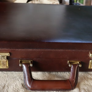 Vintage Franzen Briefcase Top Grain Burgundy Leather w/Leather Handle and leather interior